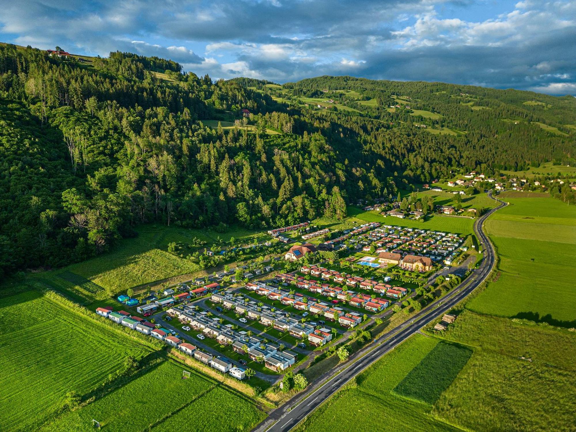 Albatross Mobile Homes on Camping Bella Austria Sankt Peter am Kammersberg Esterno foto